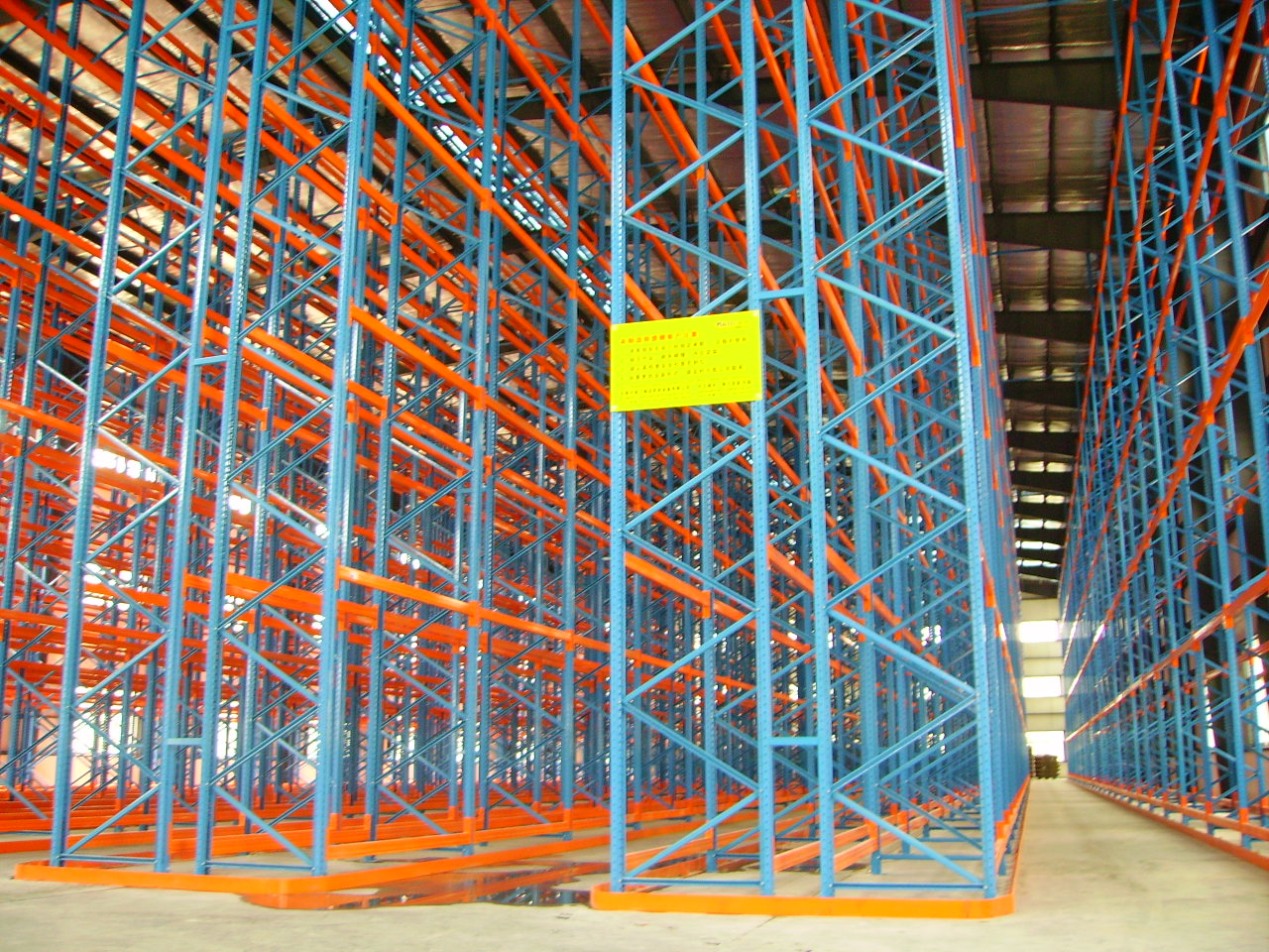 窄巷道（dào）貨架